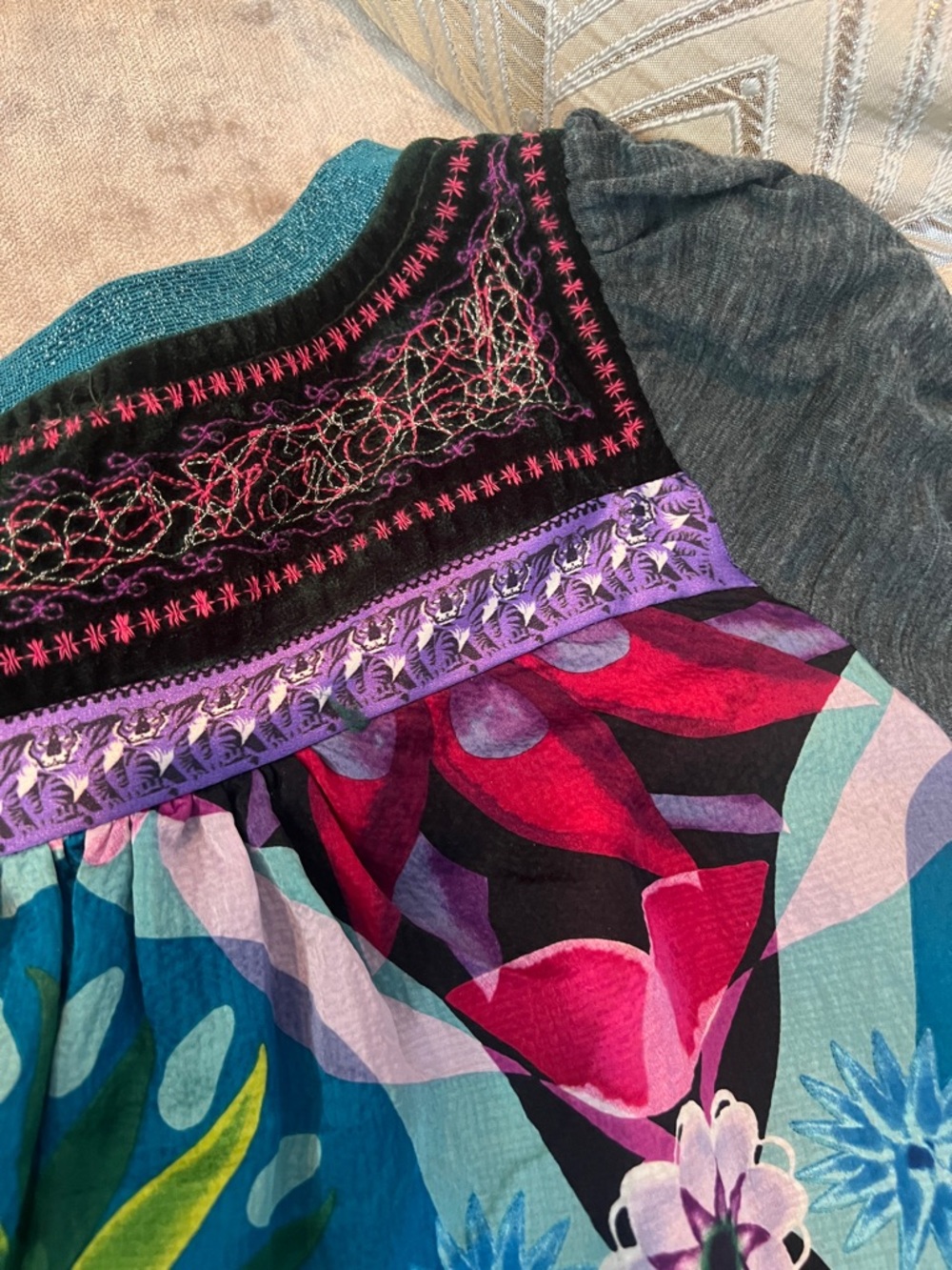 Custo Barcelona Multicolor Floral Short-Sleeve Tee XS - Picture 11 of 11